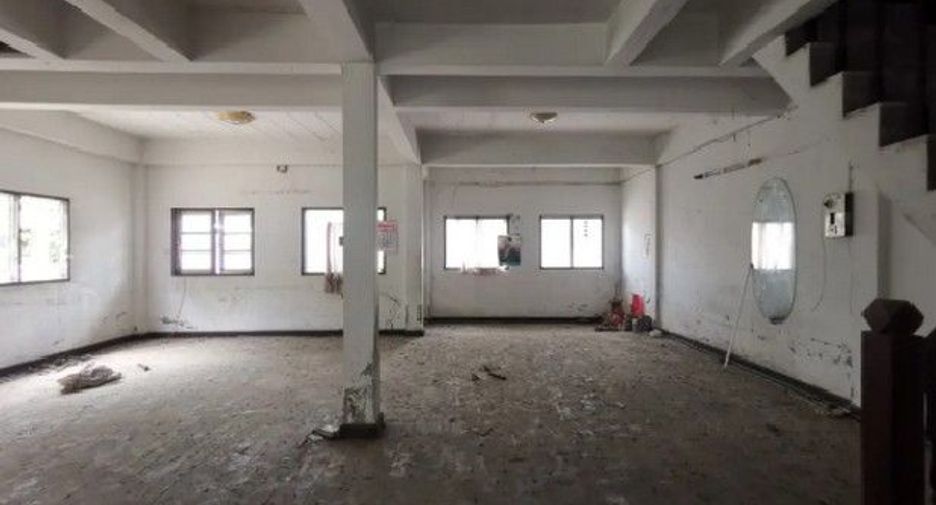 Casa adosada en venta de 3 habitaciones en Si Sawat, Kanchanaburi