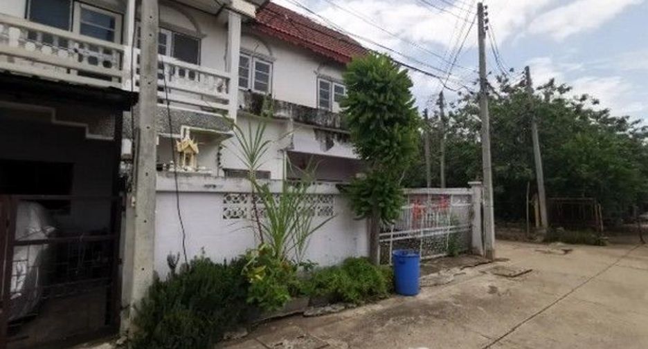 Casa adosada en venta de 3 habitaciones en Si Sawat, Kanchanaburi