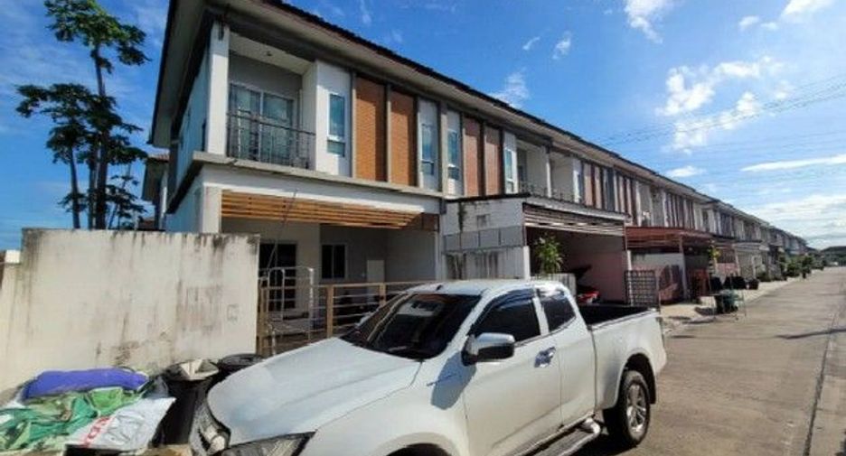 For sale 1 bed townhouse in Lat Krabang, Bangkok
