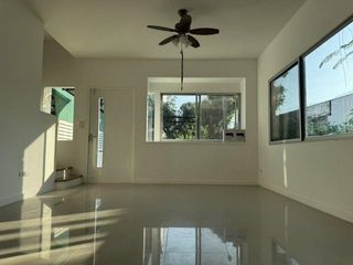For rent 4 bedrooms house in Bang Khun Thian, Bangkok