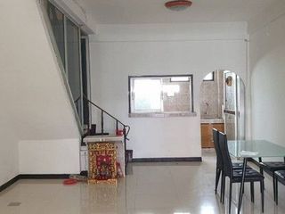 Casa adosada en alquiler de 2 habitaciones en Prawet, Bangkok