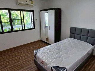 Casa adosada en alquiler de 2 habitaciones en Prawet, Bangkok