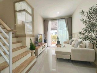 Casa en alquiler de 3 habitaciones en Thanyaburi, Pathum Thani