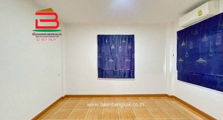 For sale 2 bedrooms townhouse in Lam Luk Ka, Pathum Thani