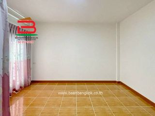 For sale 2 bedrooms townhouse in Lam Luk Ka, Pathum Thani