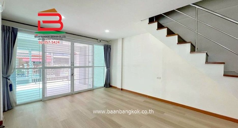 For sale 2 bedrooms townhouse in Lam Luk Ka, Pathum Thani