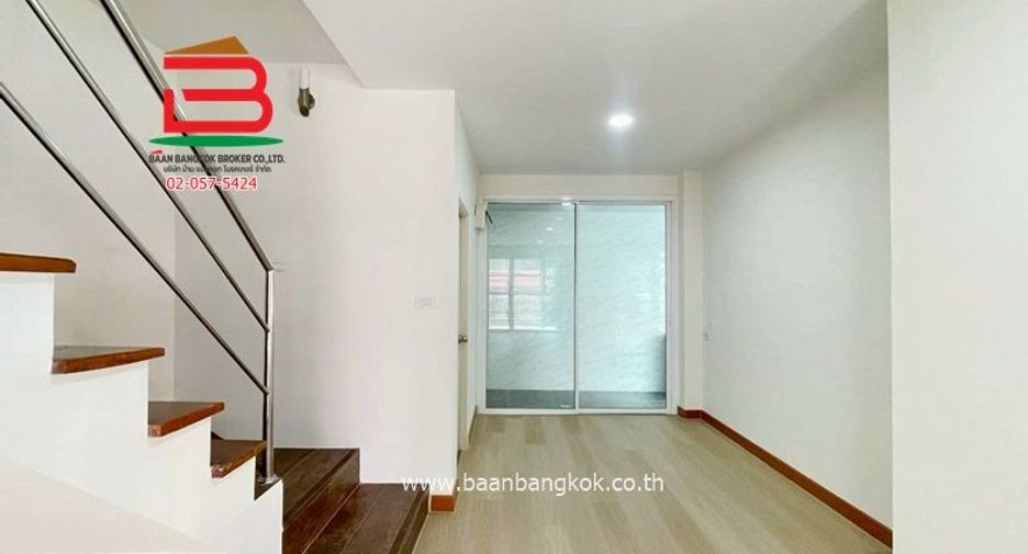 For sale 2 bedrooms townhouse in Lam Luk Ka, Pathum Thani