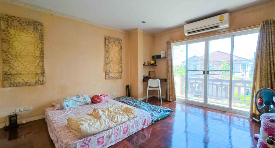 For sale 3 bedrooms house in Mueang Pathum Thani, Pathum Thani