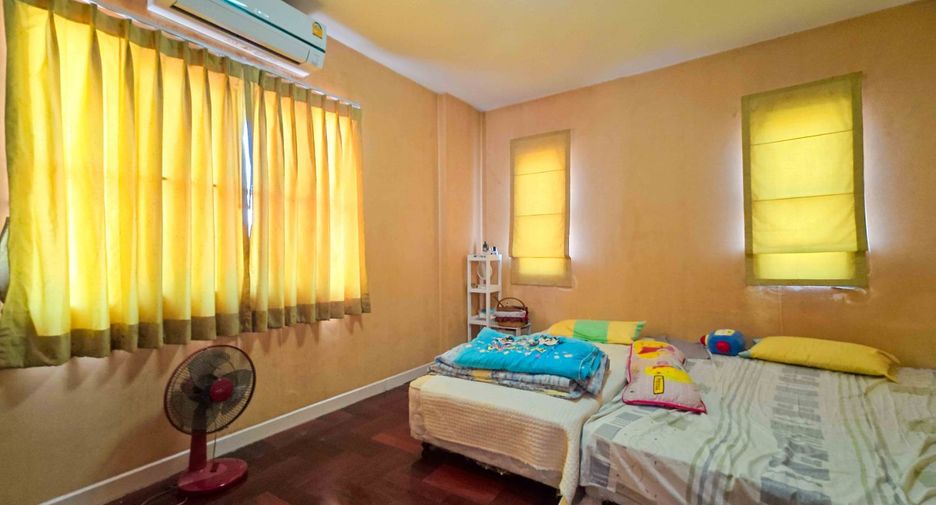 For sale 3 bedrooms house in Mueang Pathum Thani, Pathum Thani