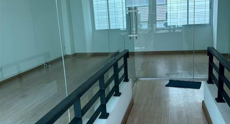 Продажа 3 спальни таунхаус в Банг Бон, Бангкок