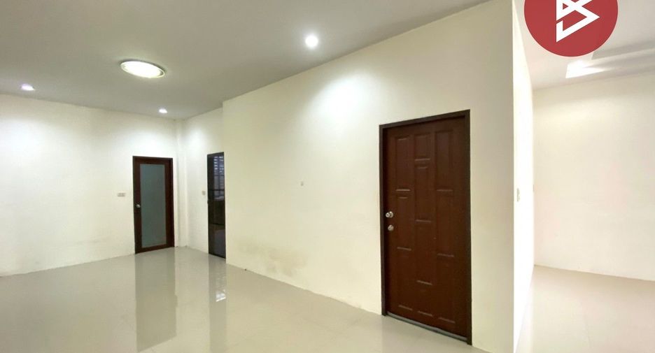 For sale 2 ベッドルーム townhouse in Mueang Trang, Trang