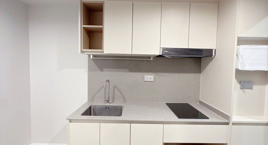 For sale 1 bed condo in Bang Rak, Bangkok