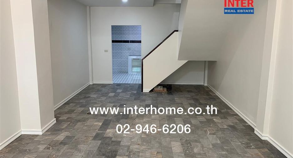 For sale 2 ベッドルーム townhouse in Khlong Sam Wa, Bangkok