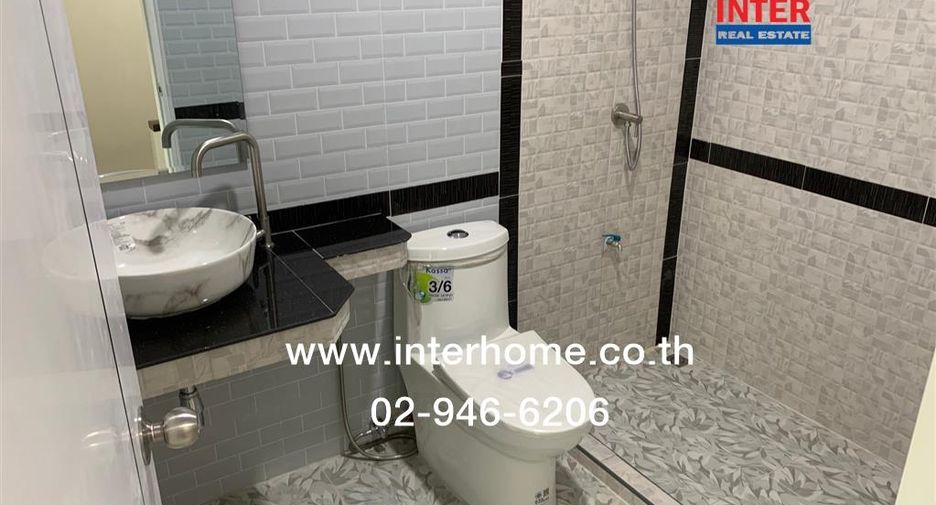 For sale 2 ベッドルーム townhouse in Khlong Sam Wa, Bangkok