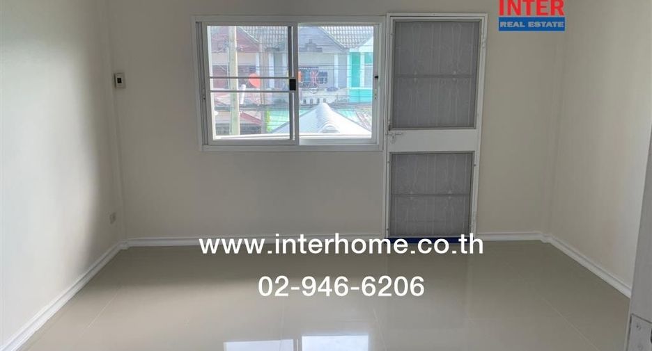 For sale 2 ベッドルーム townhouse in Khlong Sam Wa, Bangkok