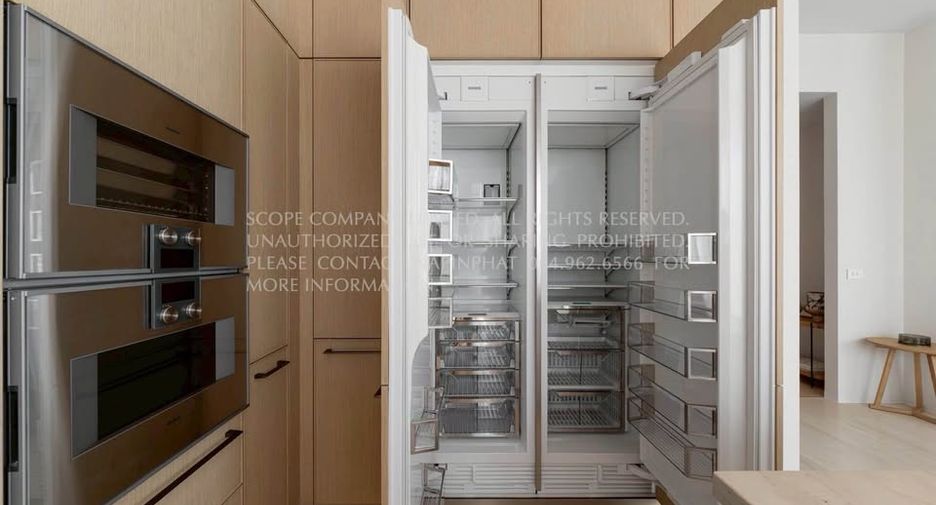 For rent 2 bedrooms condo in Khlong Toei, Bangkok