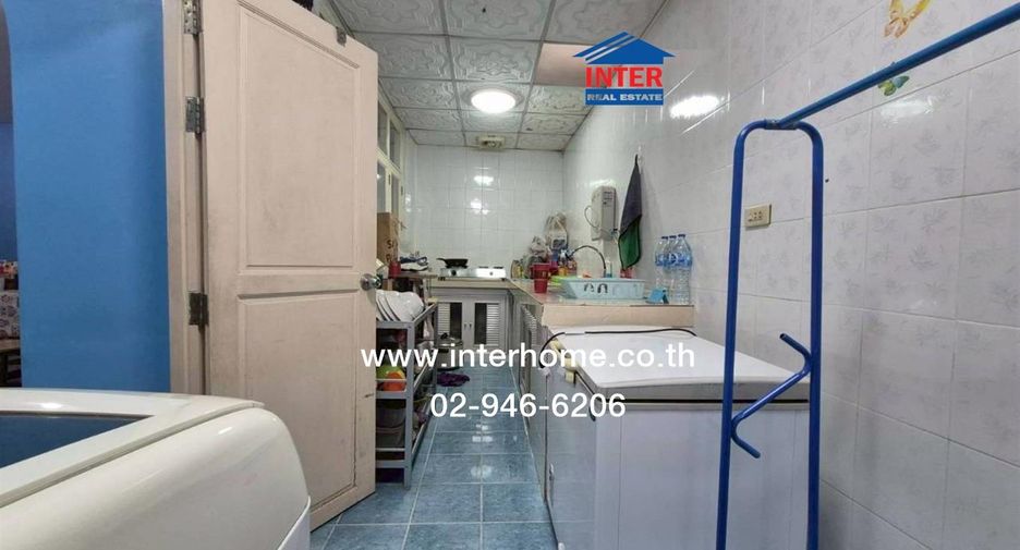 For sale 3 bedrooms townhouse in Lam Luk Ka, Pathum Thani