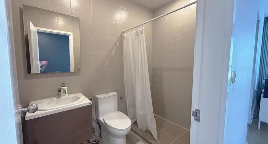 Condo en alquiler de 2 habitaciones en Khlong San, Bangkok