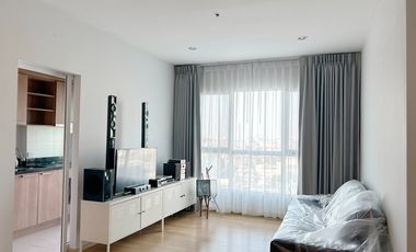 For rent 2 bedrooms condo in Khlong San, Bangkok