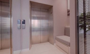 Condo en alquiler y en venta de 2 habitaciones en Khlong Toei, Bangkok