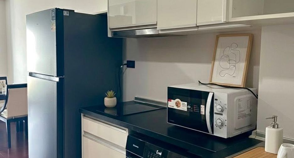 For rent 2 bedrooms condo in Phra Khanong, Bangkok