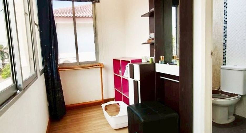 For sale 3 bedrooms house in Sai Mai, Bangkok