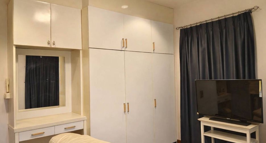 For sale 3 bedrooms house in Thawi Watthana, Bangkok
