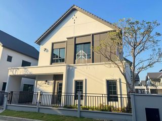 Casa en alquiler y en venta de 4 habitaciones en Bang Phli, Samut Prakan