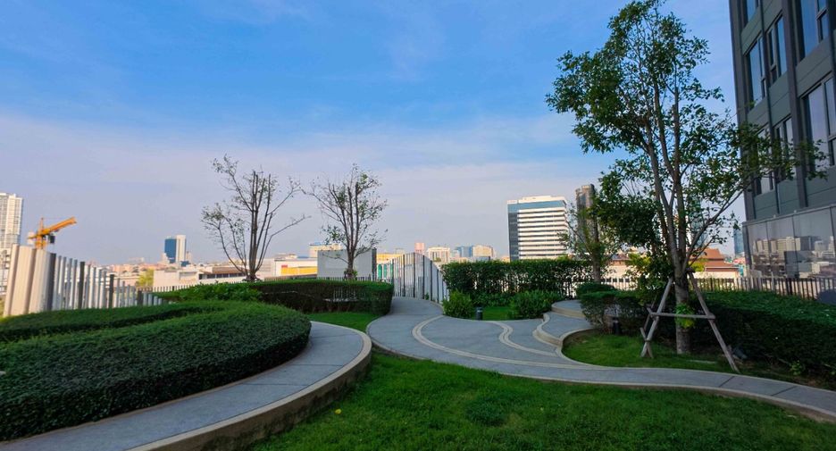 For sale 1 bed condo in Watthana, Bangkok
