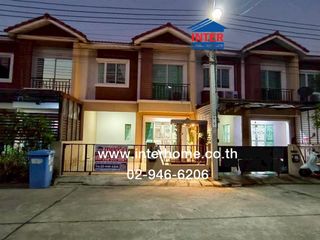 Casa adosada en venta de 3 habitaciones en Bang Sao Thong, Samut Prakan