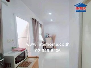 Casa adosada en venta de 3 habitaciones en Bang Sao Thong, Samut Prakan