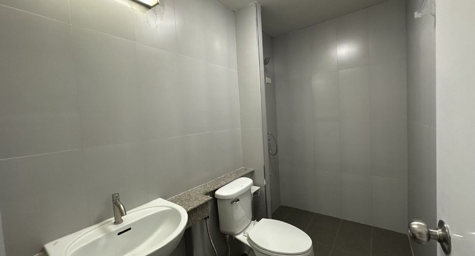 For sale 3 bedrooms townhouse in Sam Phran, Nakhon Pathom