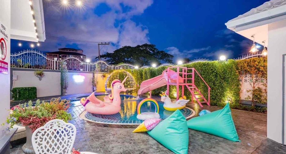 For rent 4 bedrooms villa in Bang Lamung, Chonburi