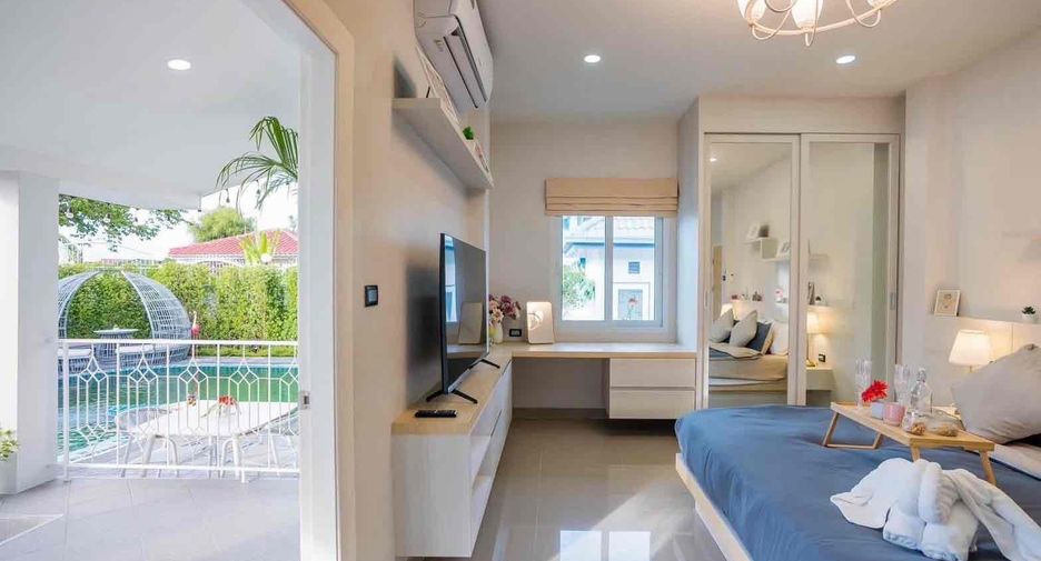 For rent 4 bedrooms villa in Bang Lamung, Chonburi