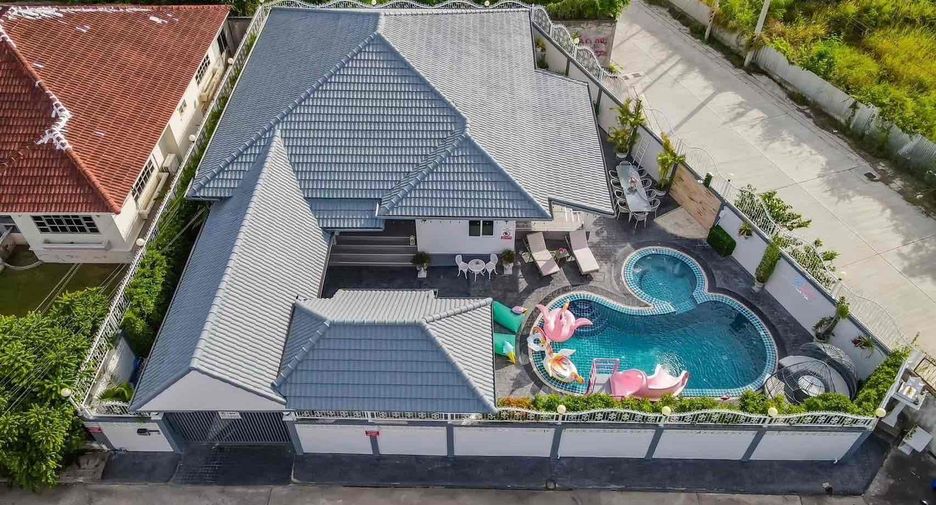 For rent 4 bedrooms villa in Bang Lamung, Chonburi