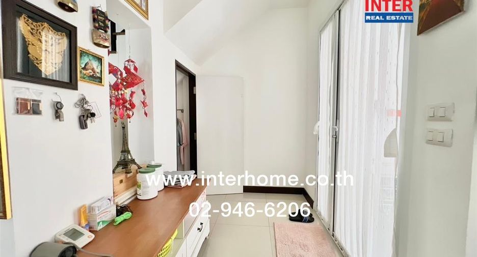 For sale 2 bedrooms townhouse in Khlong Sam Wa, Bangkok