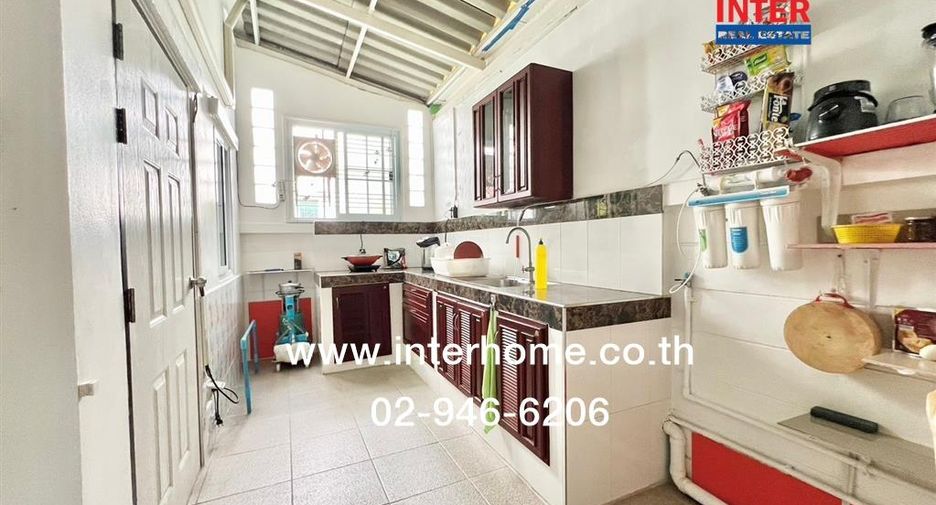 For sale 2 bedrooms townhouse in Khlong Sam Wa, Bangkok
