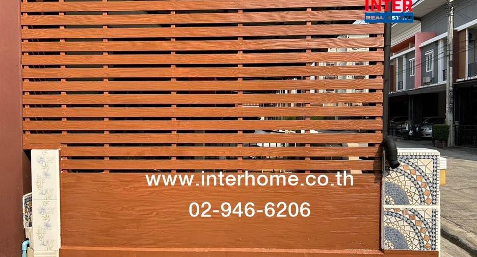 For sale 2 bedrooms townhouse in Khlong Sam Wa, Bangkok