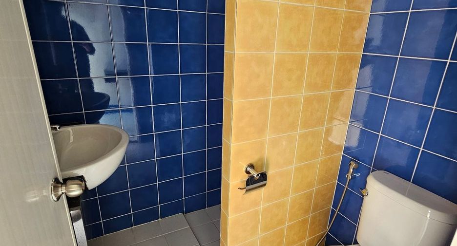For sale 2 bedrooms townhouse in Kantharawichai, Maha Sarakham