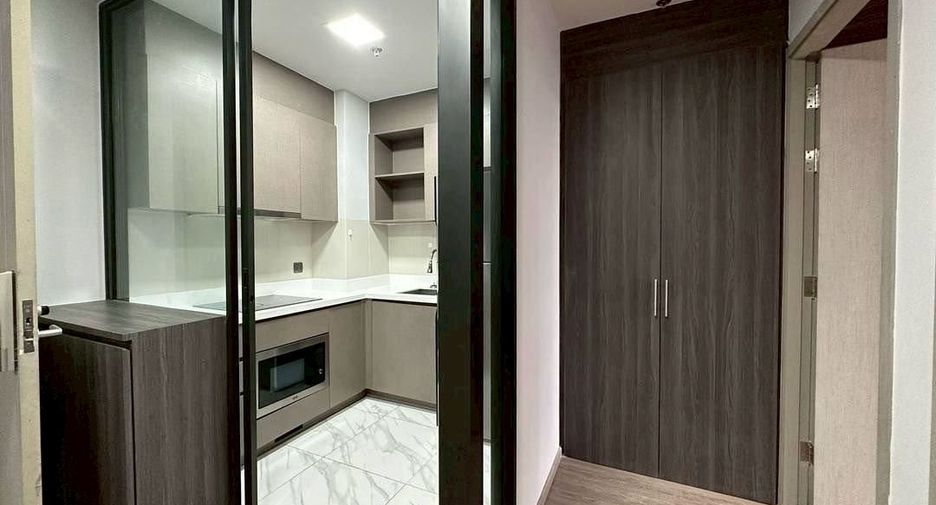 Продажа 2 спальни кондо в Щаттхана, Бангкок