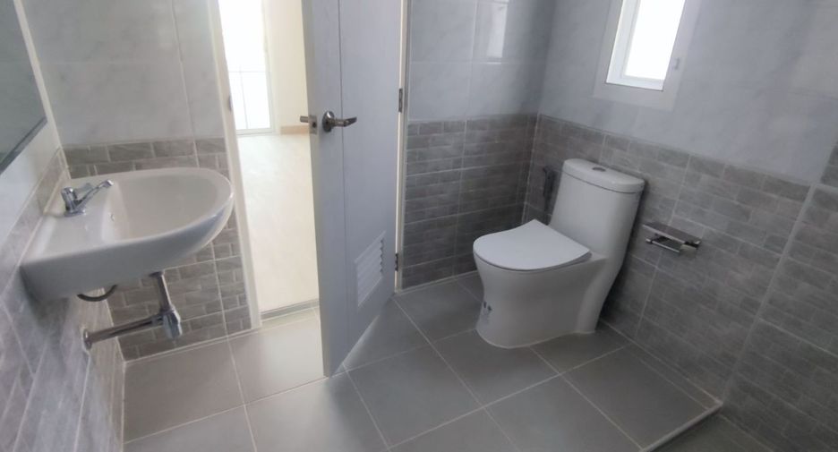 For sale 2 bedrooms townhouse in Sai Mai, Bangkok