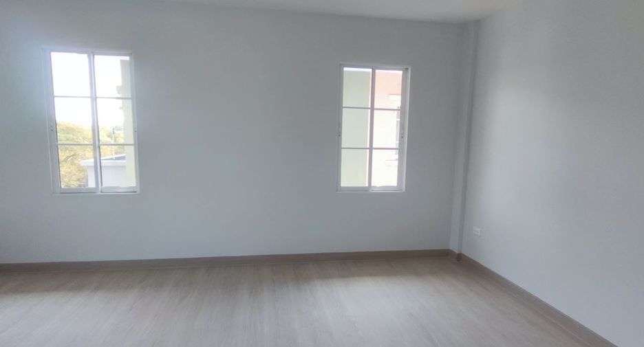 For sale 2 bedrooms townhouse in Sai Mai, Bangkok