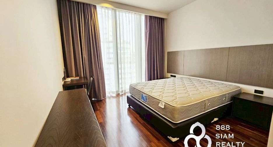 Condo en alquiler de 4 habitaciones en Khlong Toei, Bangkok