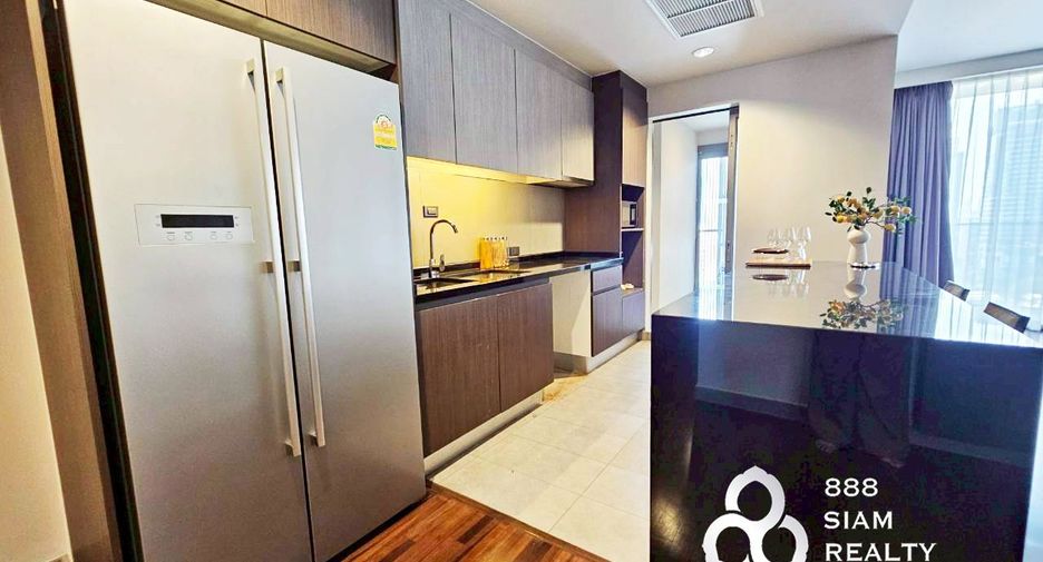 Condo en alquiler de 4 habitaciones en Khlong Toei, Bangkok
