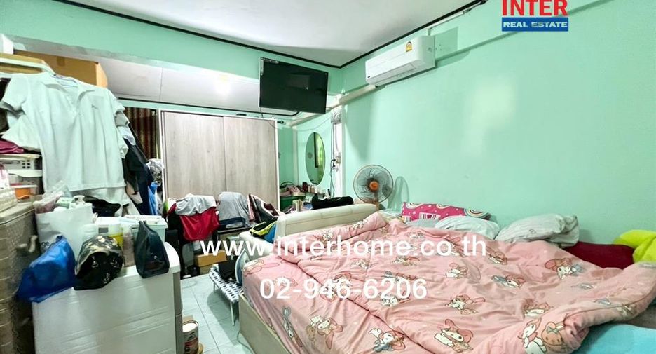 For sale 4 bedrooms house in Khan Na Yao, Bangkok