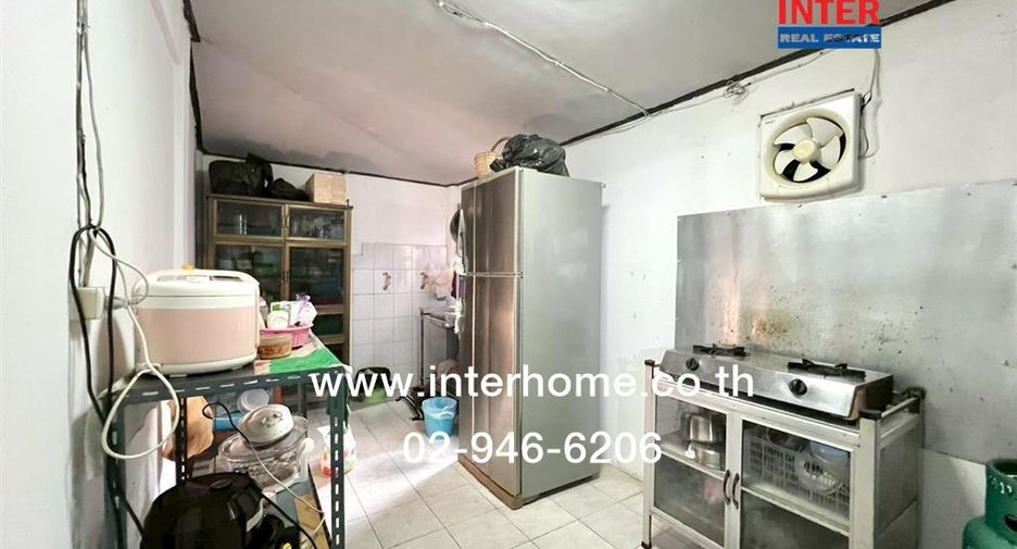 For sale 4 bedrooms house in Khan Na Yao, Bangkok