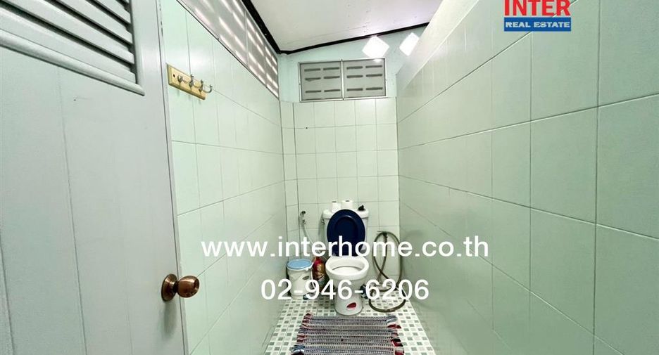 For sale 4 bedrooms house in Khan Na Yao, Bangkok