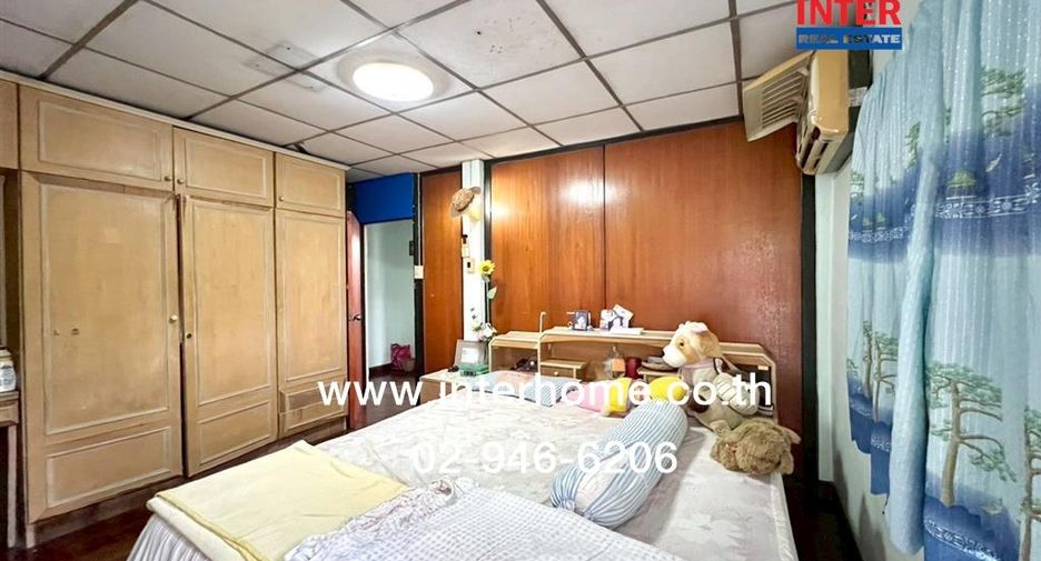 For sale 4 bedrooms house in Khan Na Yao, Bangkok