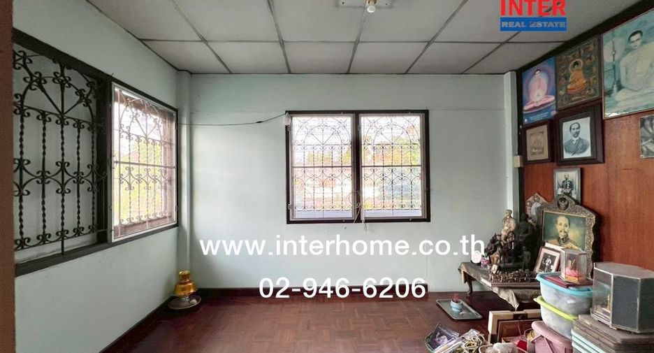 For sale 4 bedrooms house in Khan Na Yao, Bangkok