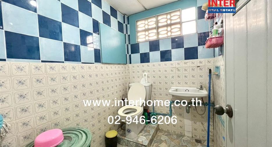 For sale 4 bedrooms house in Khan Na Yao, Bangkok